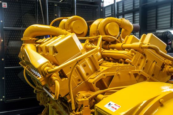 ऑफ-ग्रिड बिजली उत्पादन के लिए 800KW-1500KW ईंधन तेल जनरेटर सेट